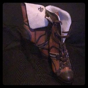 House of Derion  ankle boots